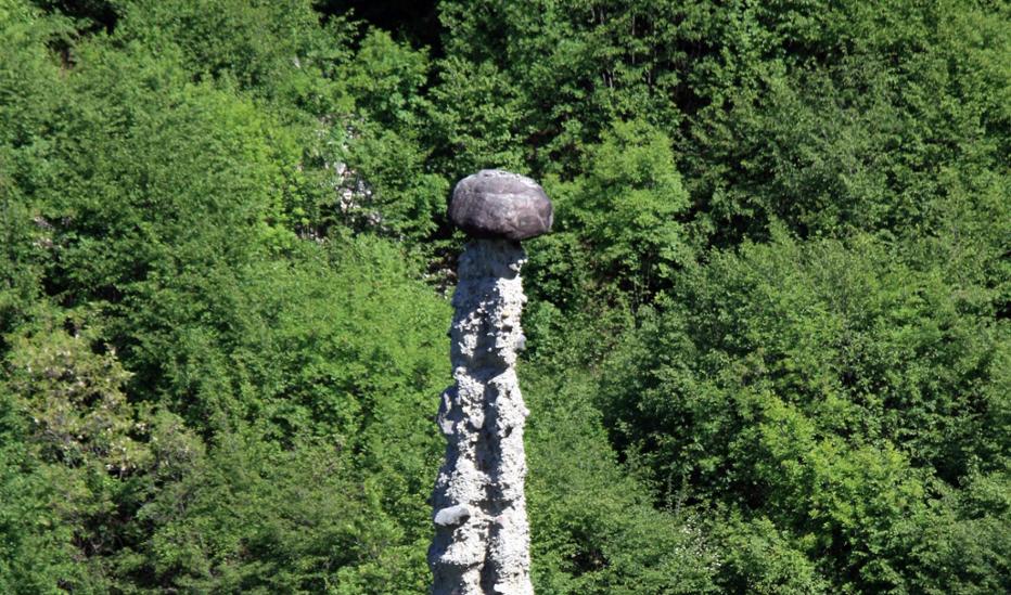 Riserva  Regionale delle Piramidi di erosione di Zone