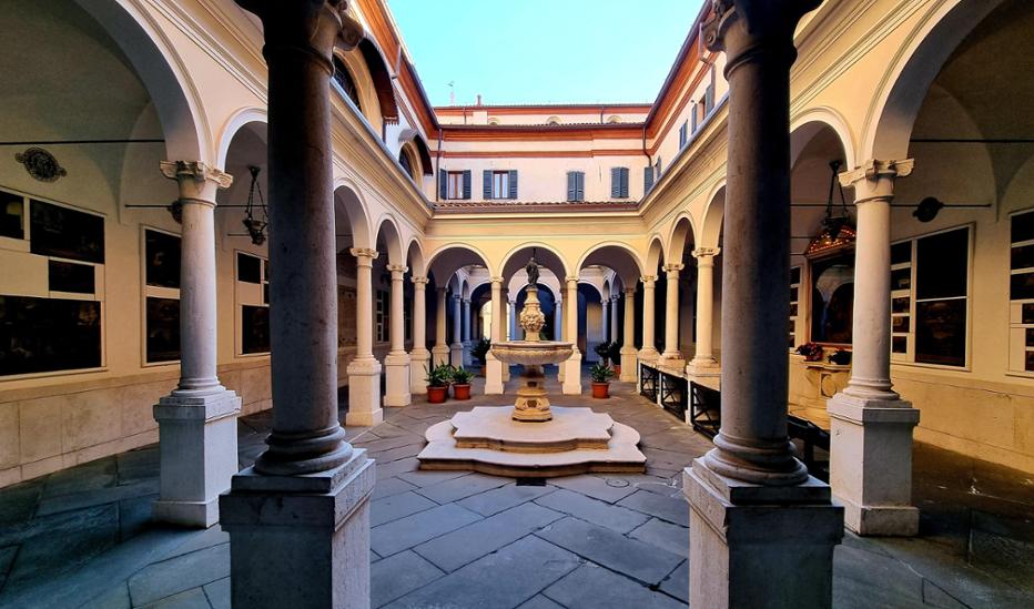 Chiesa Parrocchiale Di Santa Maria Delle Grazie Chiesa e Santuario di Santa Maria delle Grazie Chiesa / Chiostro