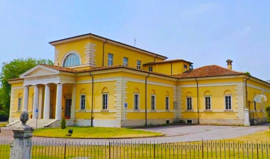 Ex Ospedale Vantiniano di Travagliato Villa / Palazzo