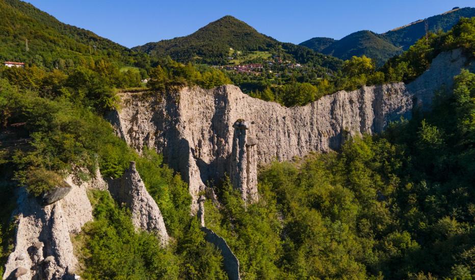 Riserva  Regionale delle Piramidi di erosione di Zone